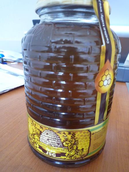 Med květový