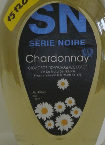 Chardonnay, polosladké bílé víno, Alk. 10,5% Obj.