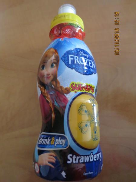 FROZEN SURPRISE Strawberry - nesycený ovocný nápoj obohacený vitamíny C a A