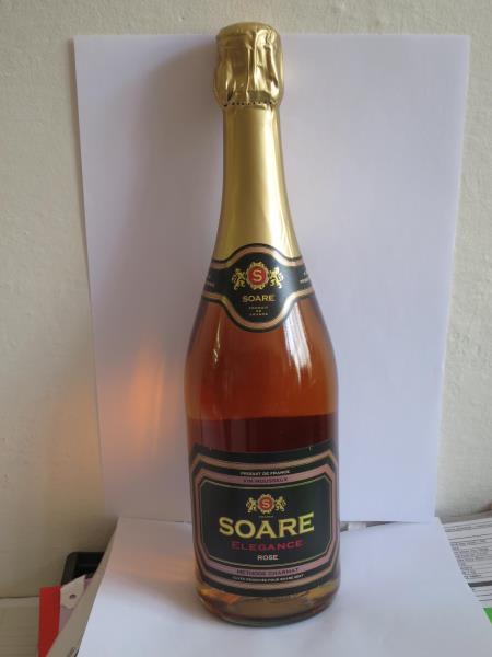 Soare elegance rose sec, šumivé růžové víno, země původu Francie, alk. 11,5 % obj., č. šarže L3 10 252