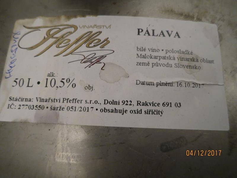 Pálava, víno bílé, polosladké, alk. 10,5% obj.