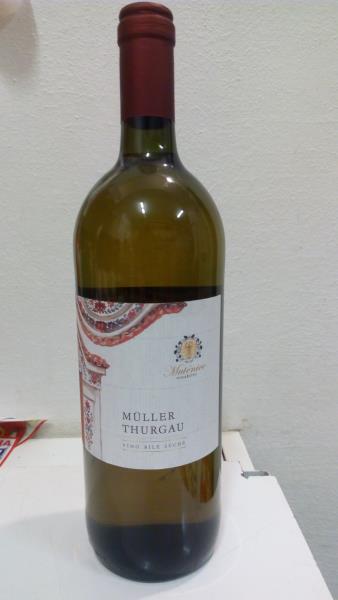 Müller Thurgau, víno bílé, suché, alk. 11,% obj.