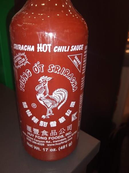 HuyFong Sriracha Chili Omáčka