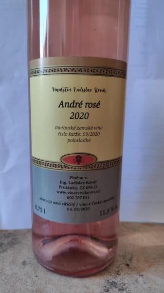 André rosé, moravské zemské víno, polosladké,2020,alk. 11,5 %  obj., č.š. 03/2020