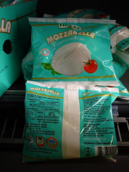 Mozzarella, tradiční italský sýr