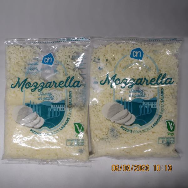 Mozzarella strouhaná 