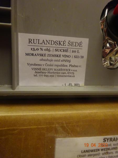 RULANDSKÉ ŠEDÉ - moravské zemské víno suché, alk. 13,0 % obj.