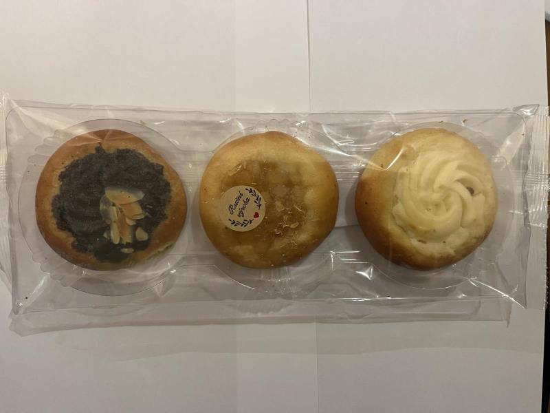 Koláč Trio s makovou, tvarohovou a jablečnou náplní