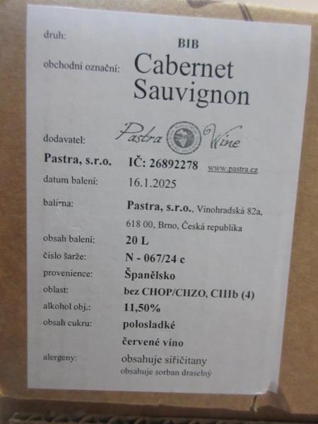 Cabernet Sauvignon, víno červené, polosladké, Země původu: Španělsko, alkohol obj.:11,5%, 