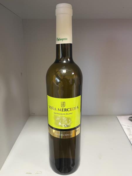 Viňa Mercedes Sauvignon blanc 2023, bílé suché víno, vyrobeno ve Španělsku, alk. 11,5 % obj.