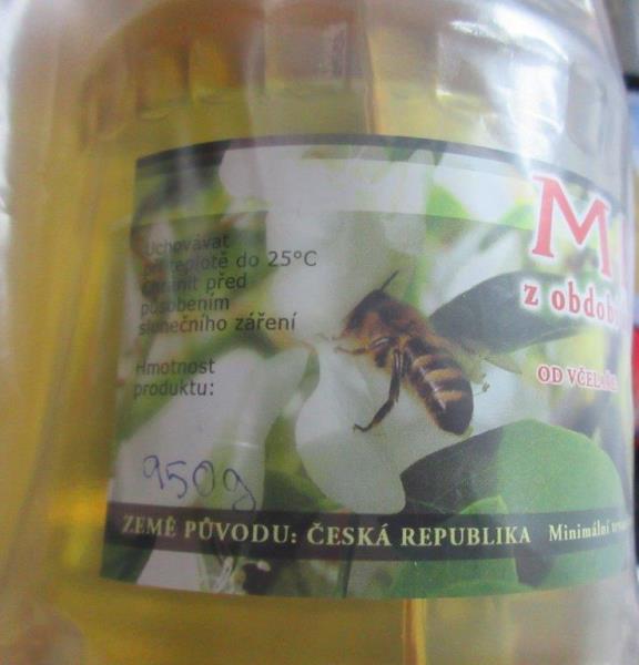 Med z období květu akátu