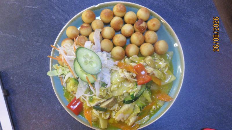 35. Phad king s kuřecím, krokety
