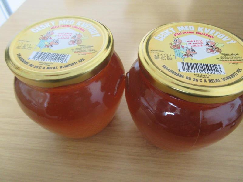 Český med květový včelí farma Cihlářovi