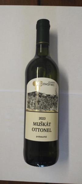 Muškát Ottonel, moravské zemské víno, polosuché, ročník 2023, alk. 12,5 % obj., víno z České republiky